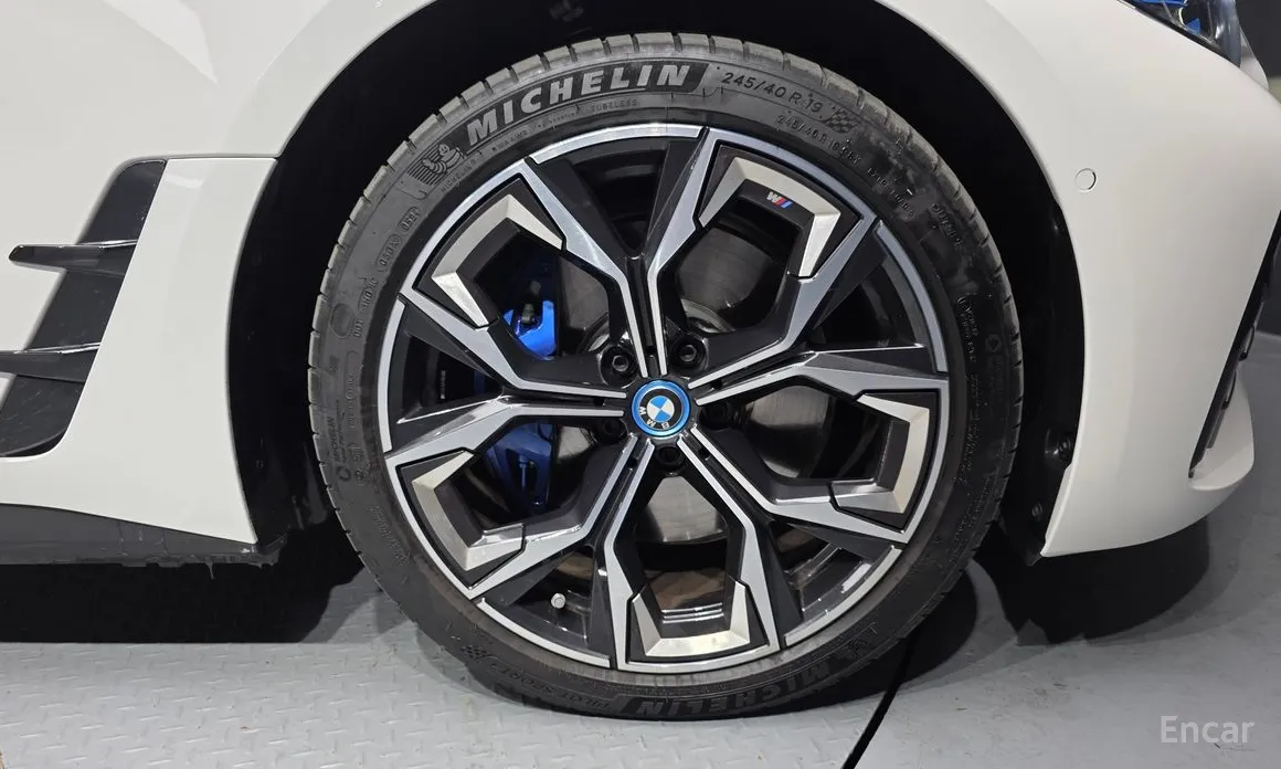 BMW i4 2021 eDrive40 M Sports Pro