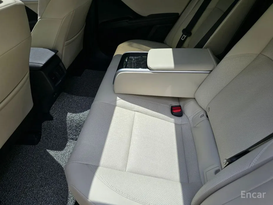 Toyota Camry 2024 2.5 XLE Premium Hybrid