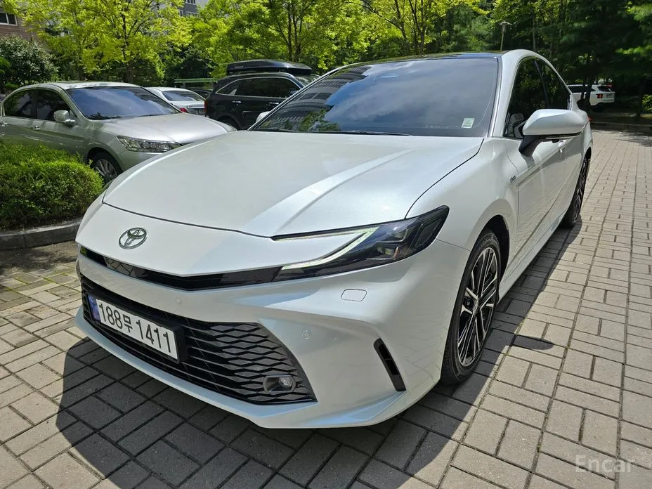 Toyota Camry 2024 2.5 XLE Premium Hybrid