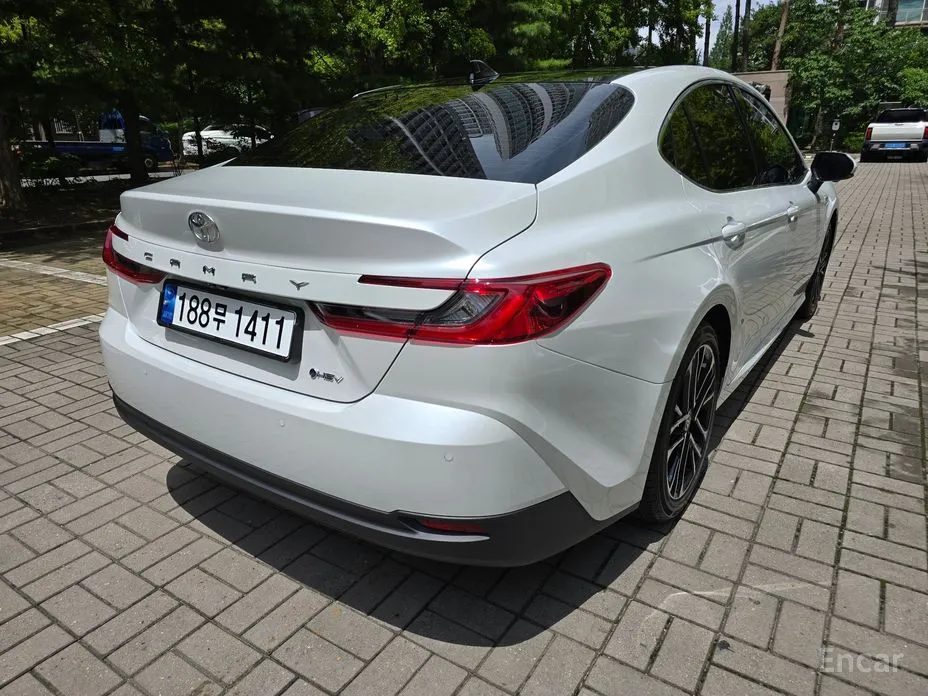 Toyota Camry 2024 2.5 XLE Premium Hybrid