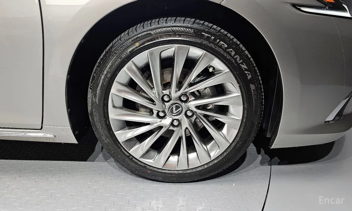 Lexus ES 2018 Executive