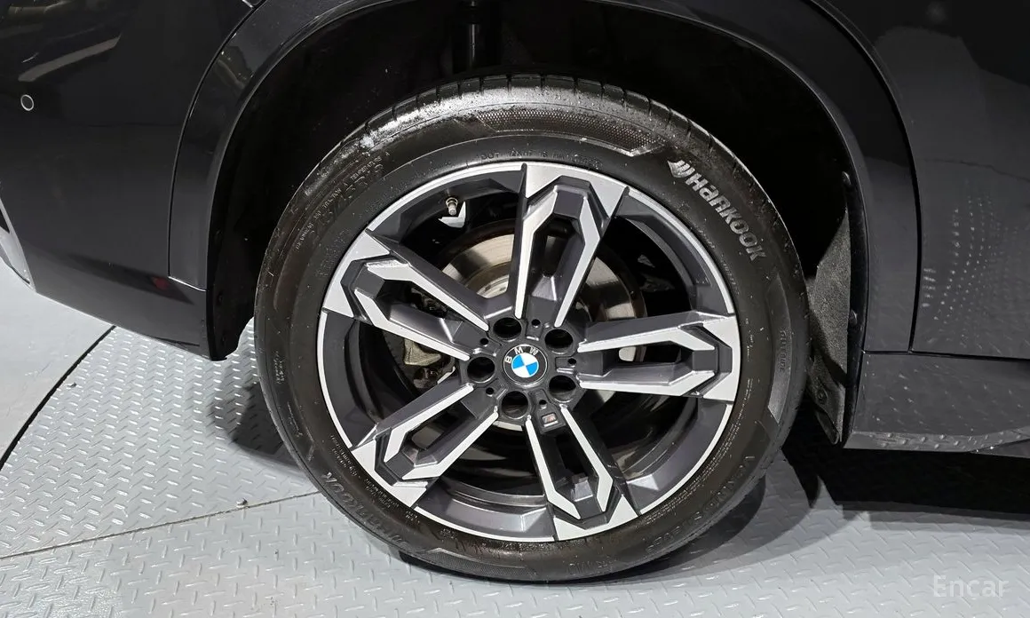 BMW X1 2023 xDrive 20i M Sport