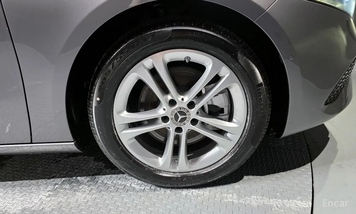 Mercedes-Benz A-Class 2019 A220 Hatchback