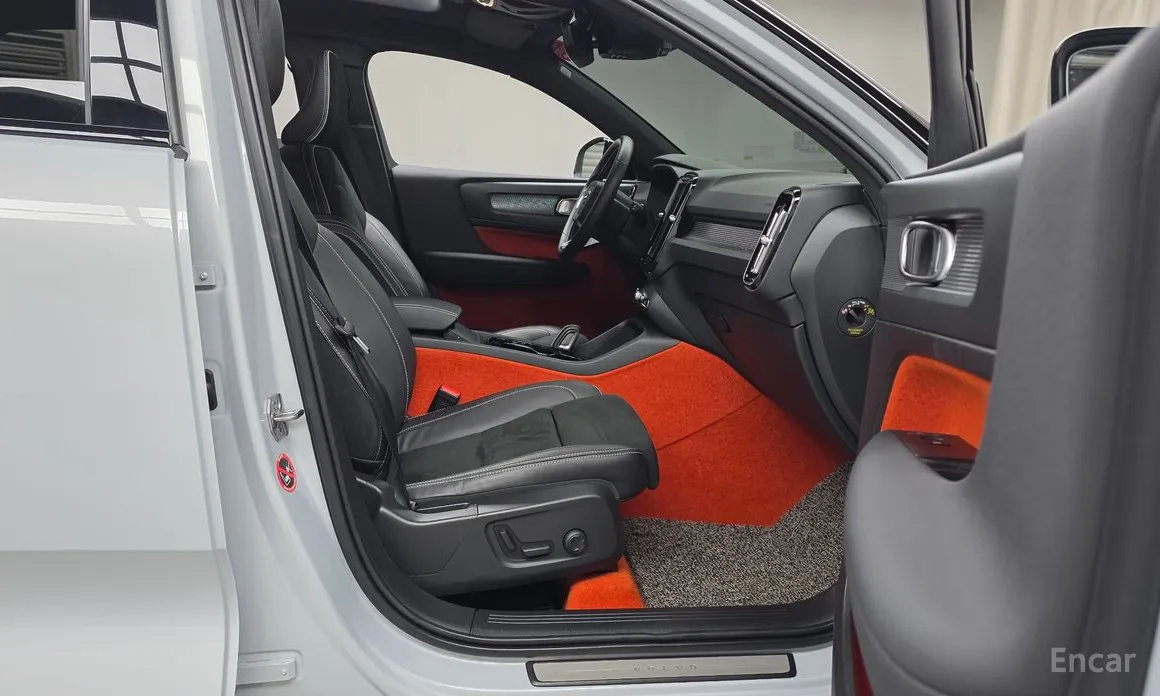 Volvo XC40 2018 B4 R-Design