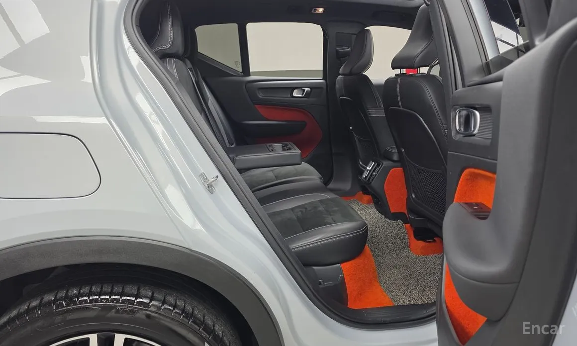 Volvo XC40 2018 B4 R-Design