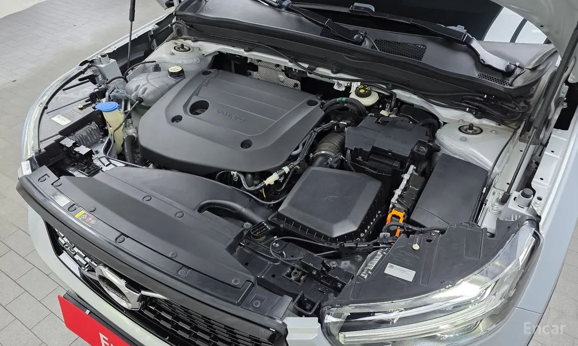 Volvo XC40 2018 B4 R-Design