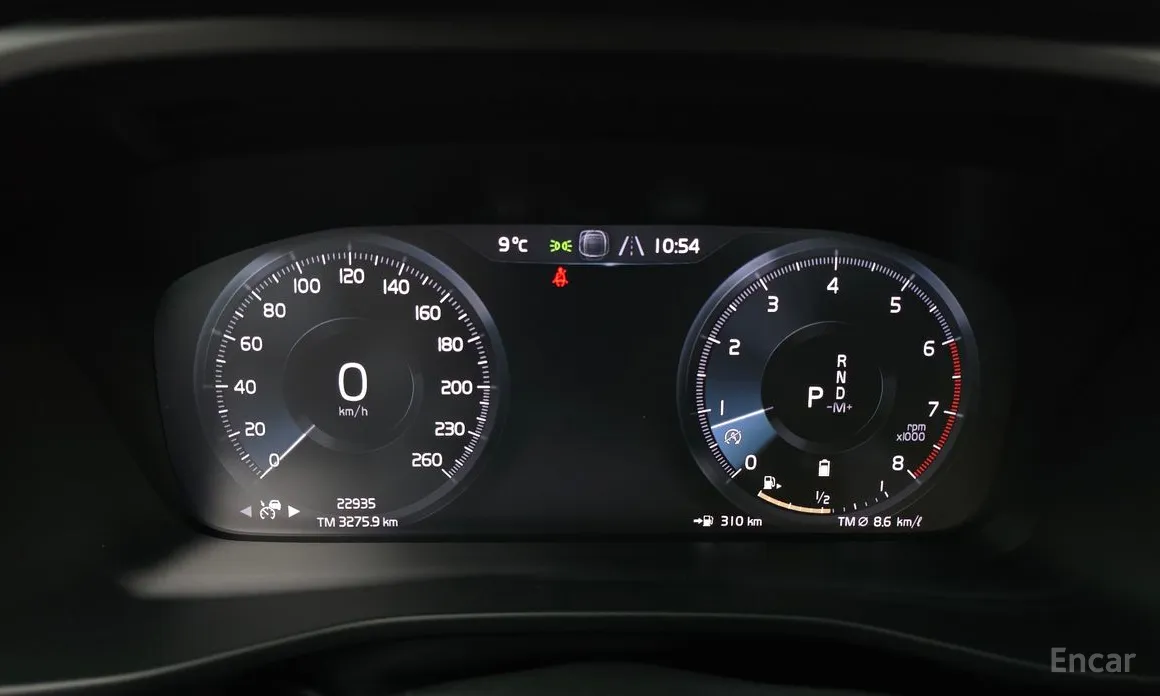 Volvo XC40 2018 B4 R-Design