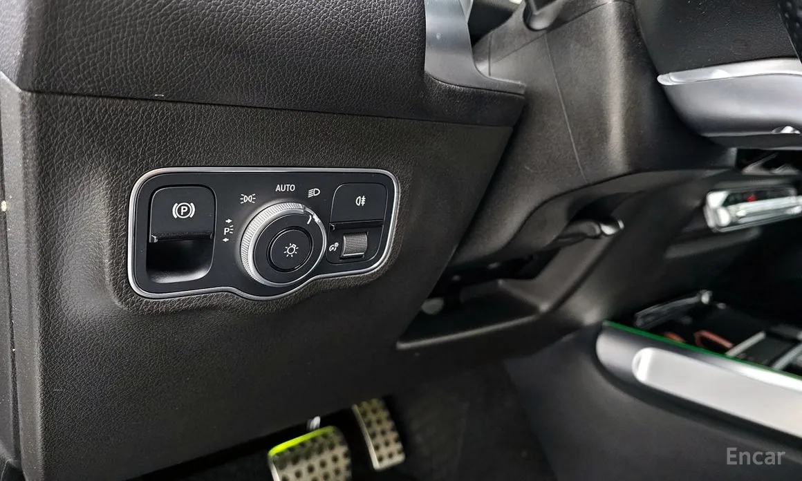 Mercedes-Benz GLB-Class 2020 GLB250 4MATIC