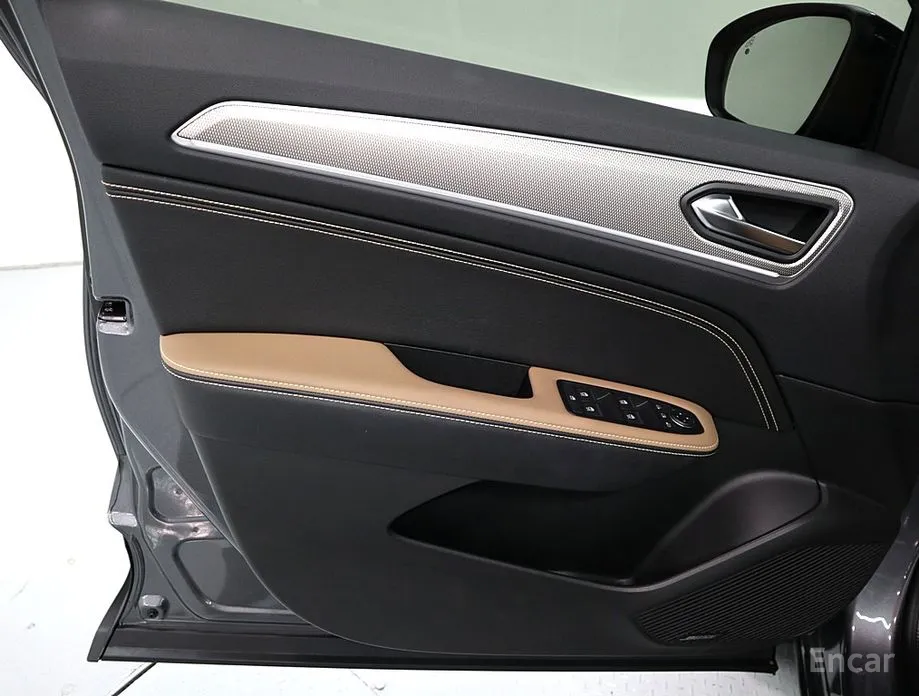 Renault Arkana 2024 1.6 E-TECH Iconic