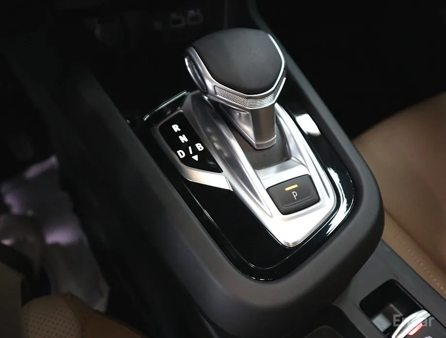 Renault Arkana 2024 1.6 E-TECH Iconic