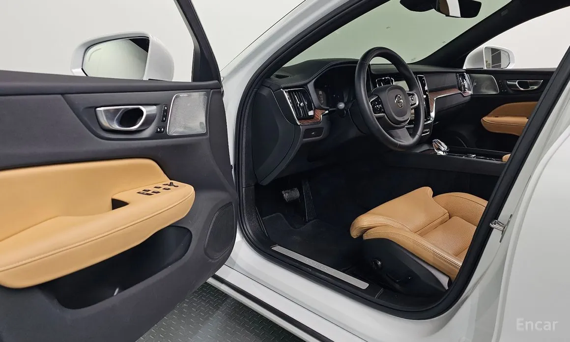 Volvo S60 2019 B5 Ultra Bright