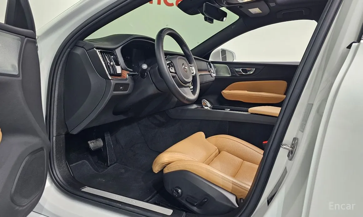 Volvo S60 2019 B5 Ultra Bright