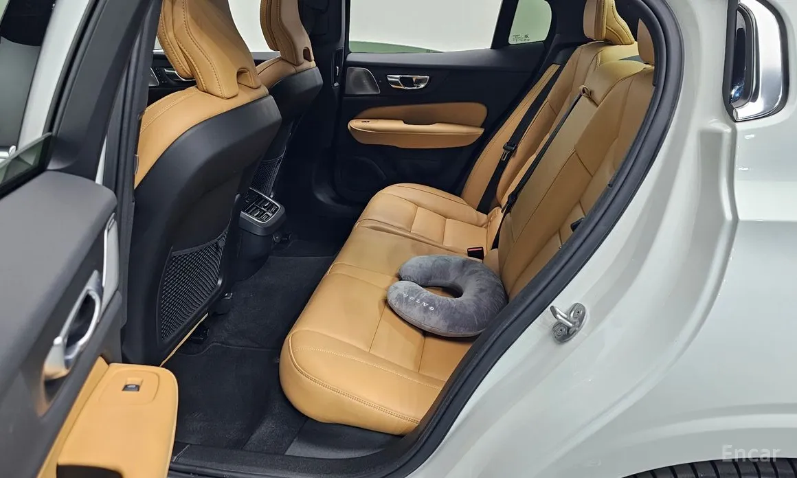 Volvo S60 2019 B5 Ultra Bright