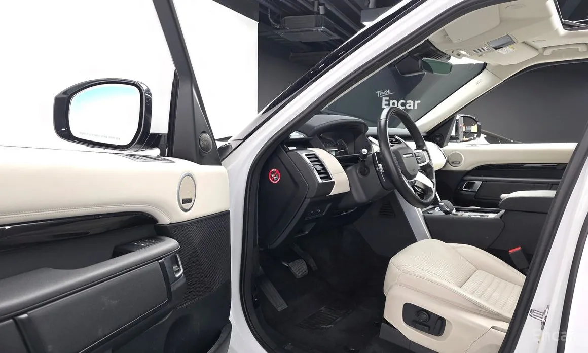 Land Rover Discovery 2017 D250 SE