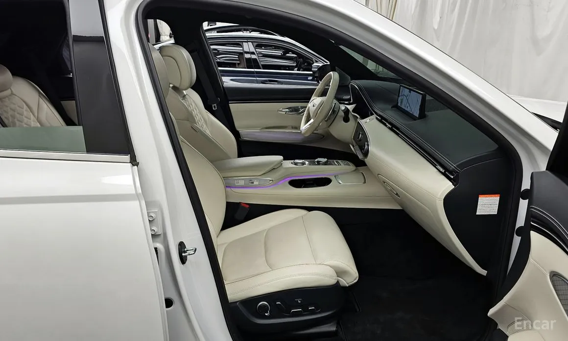 Genesis GV70 2022 e-AWD