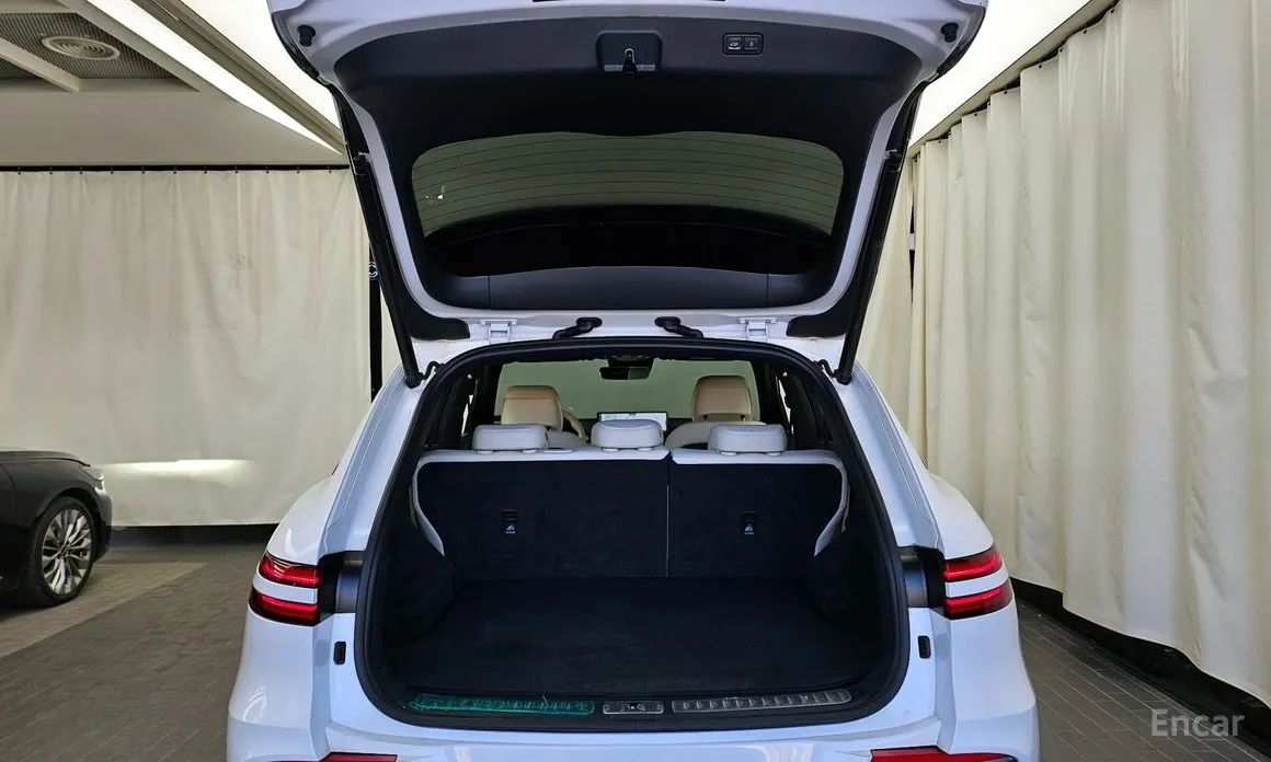 Genesis GV70 2022 e-AWD