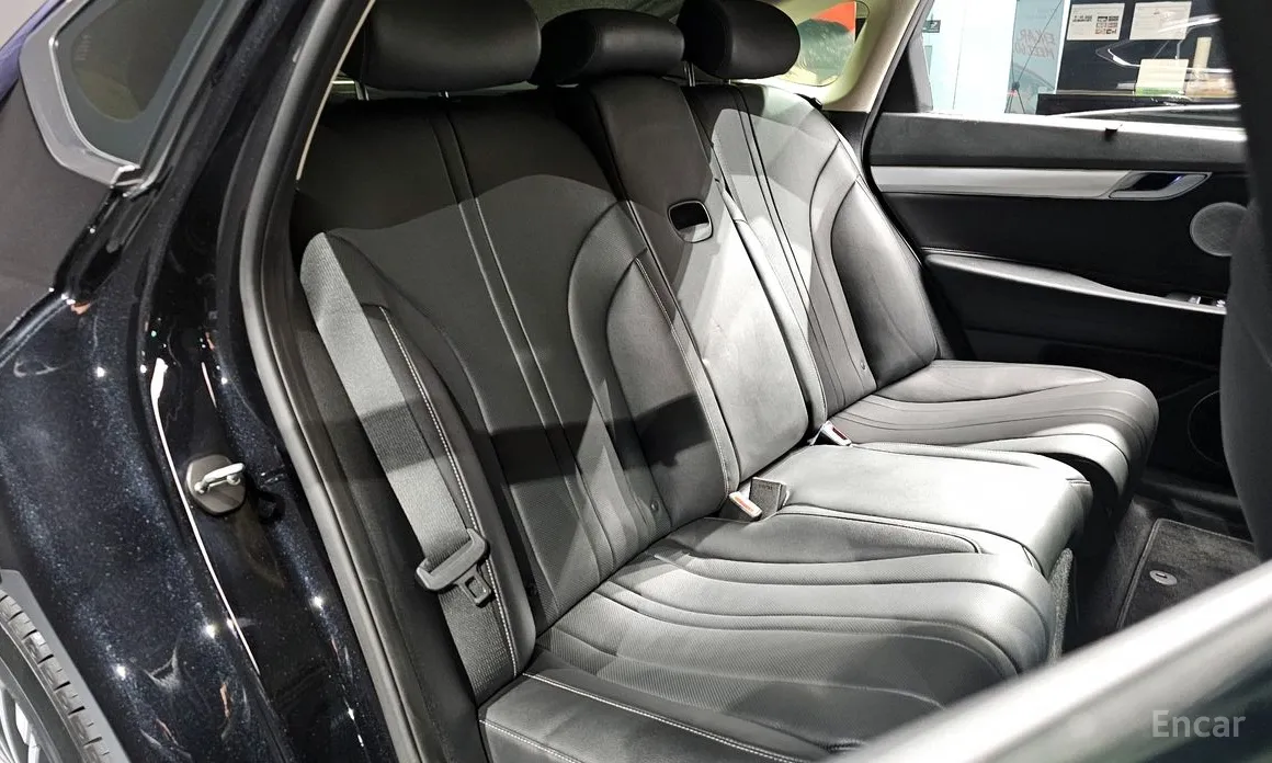 Genesis G80 2021 e-AWD