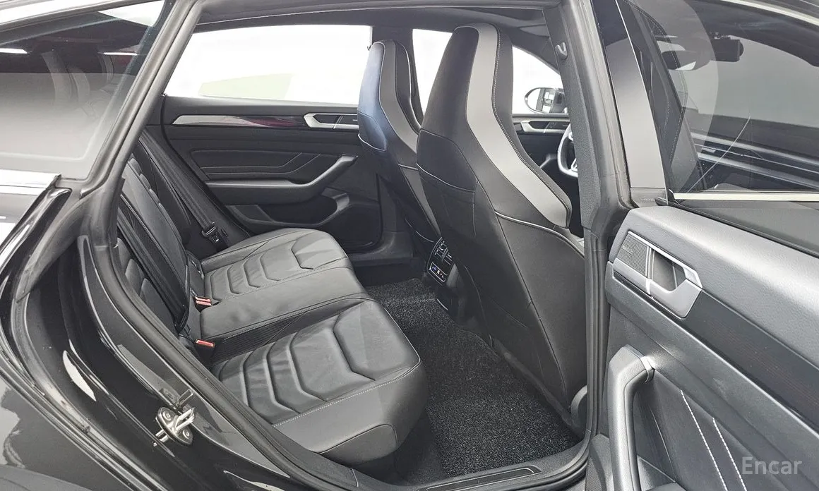 Volkswagen Arteon 2018 2.0 TDI R-LIINE 4Motion