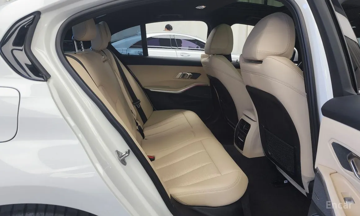 BMW 3 Series 2019 320i M Sport