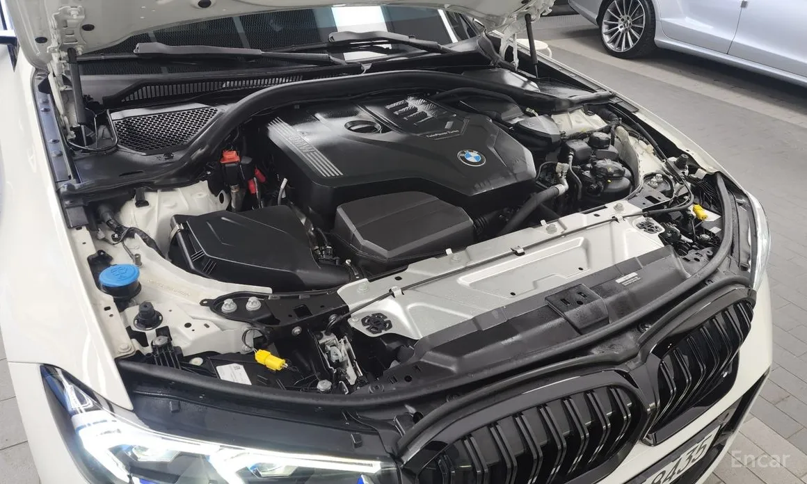 BMW 3 Series 2019 320i M Sport