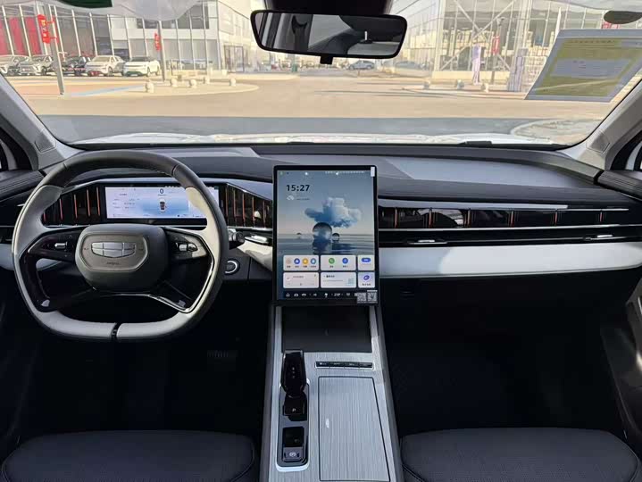 Geely Atlas L 2024 2024款 1.5TD DCT尊贵版