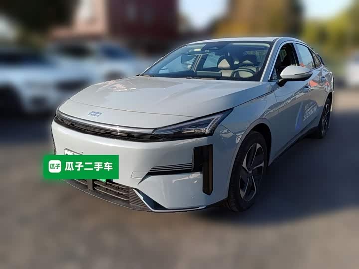 Geely Galaxy L6 2025 2025款 EM-i 140km 星舰版