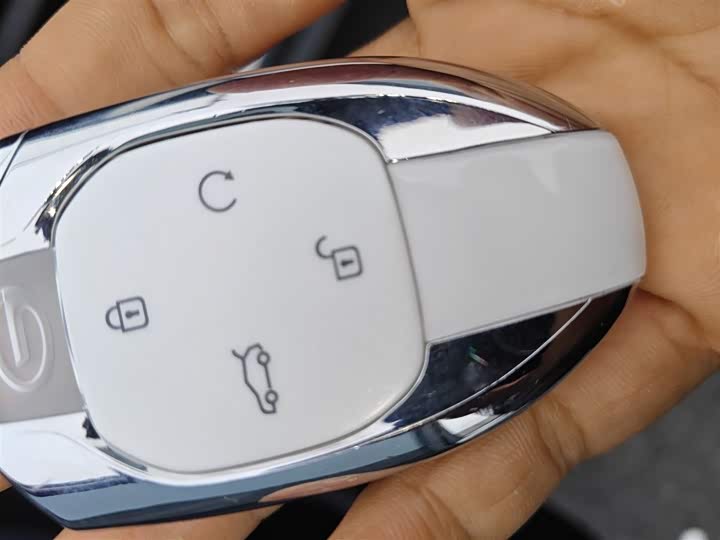 GAC Trumpchi GS3 2023 2023款 影速 270T 劲智版