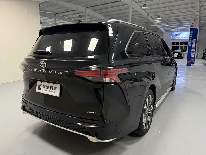Toyota Granvia 2024 2024款 2.5L混动 尊贵PLUS版