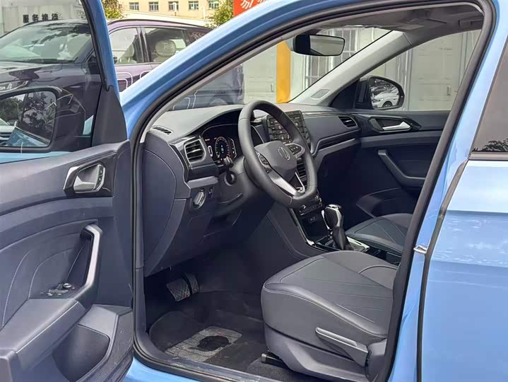 Volkswagen Tharu 2025 2025款 新锐 300TSI 锐享版
