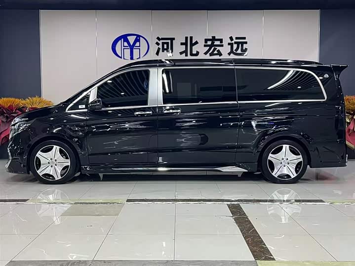 Mercedes-Benz Vito 2024 2024款 2.0T 商务版 7座