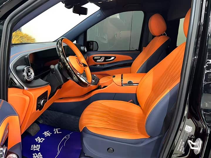 Mercedes-Benz Vito 2024 2024款 2.0T 商务版 7座