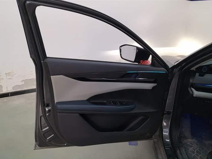 Changan UNI-V Hybrid 2023 2023款 智电iDD 1.5T 113km智趣型（飞快版）