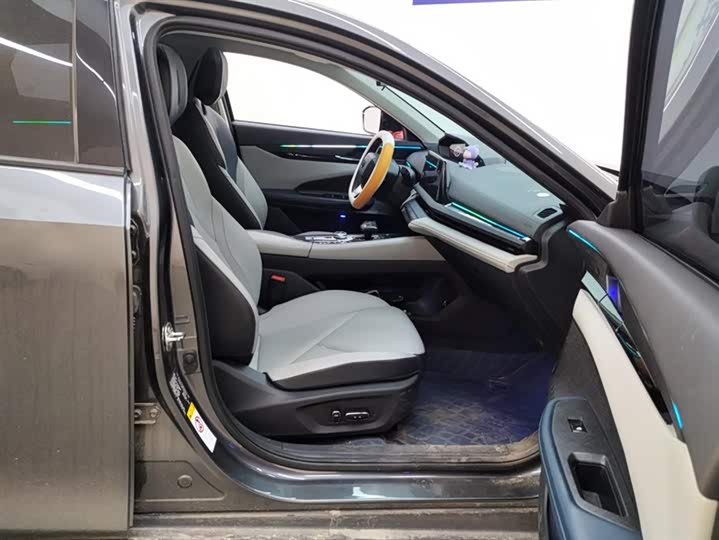 Changan UNI-V Hybrid 2023 2023款 智电iDD 1.5T 113km智趣型（飞快版）