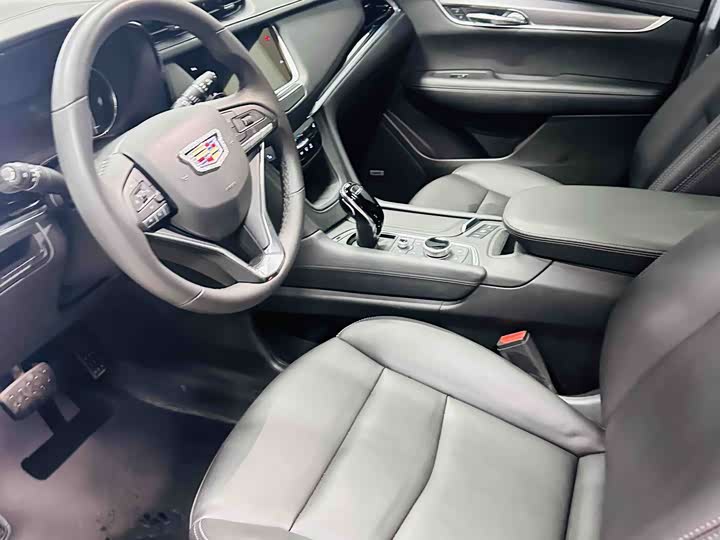 Cadillac XT6 2022 2022款 2.0T 七座四驱风尚120周年限量版