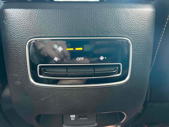 GAC Trumpchi M6 2023 2023款 PRO 270T DCT豪华版