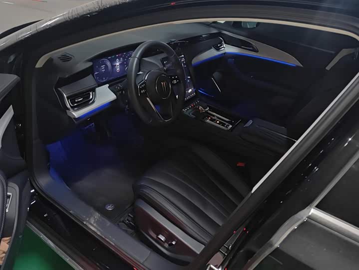 Hongqi H5 2025 2025款 2.0T 自动旗畅版