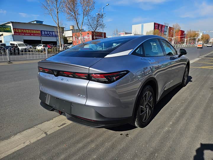 BAIC Arcfox Alpha S5 2025 2025款 560MAX 185kW