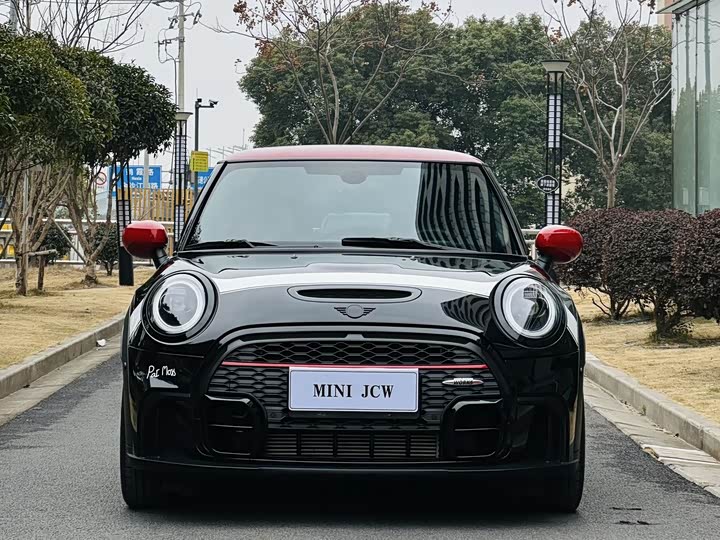 Mini Mini JCW 2023 2023款 2.0T JOHN COOPER WORKS Pat Moss纪念版
