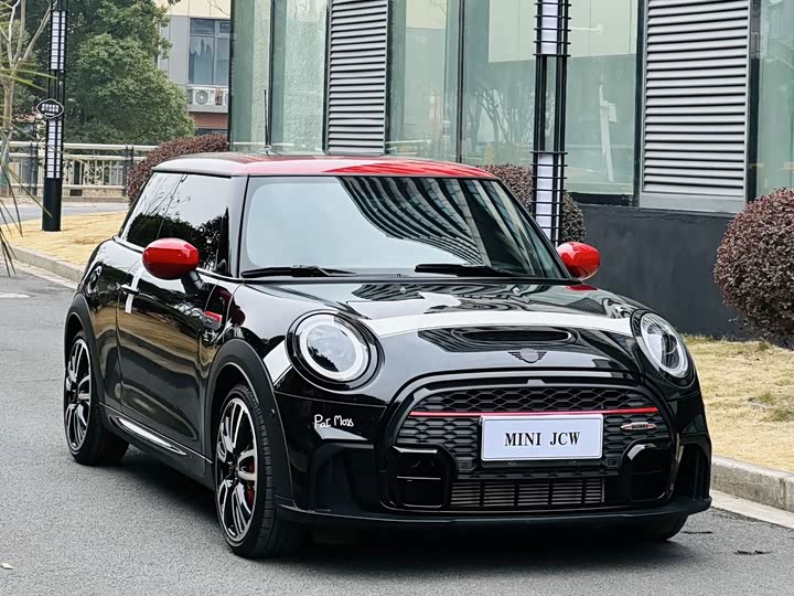 Mini Mini JCW 2023 2023款 2.0T JOHN COOPER WORKS Pat Moss纪念版