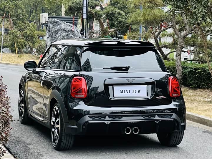 Mini Mini JCW 2023 2023款 2.0T JOHN COOPER WORKS Pat Moss纪念版