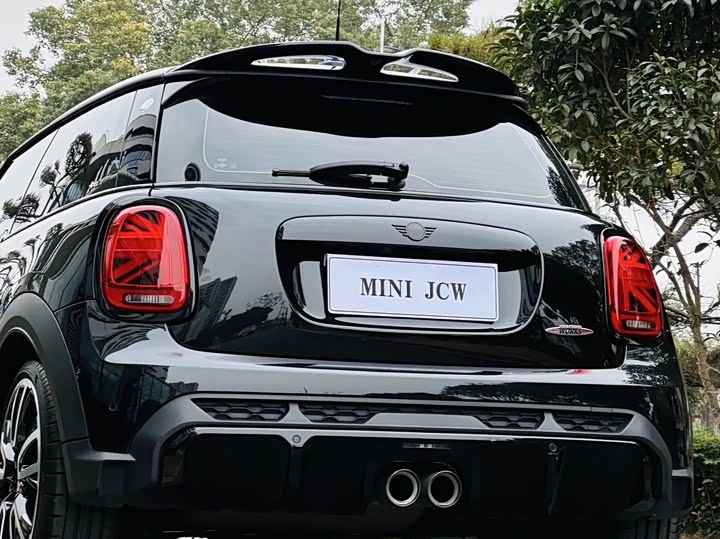 Mini Mini JCW 2023 2023款 2.0T JOHN COOPER WORKS Pat Moss纪念版