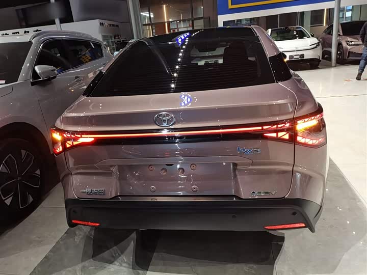 Toyota bZ3 2023 2023款 616km 长续航Premium