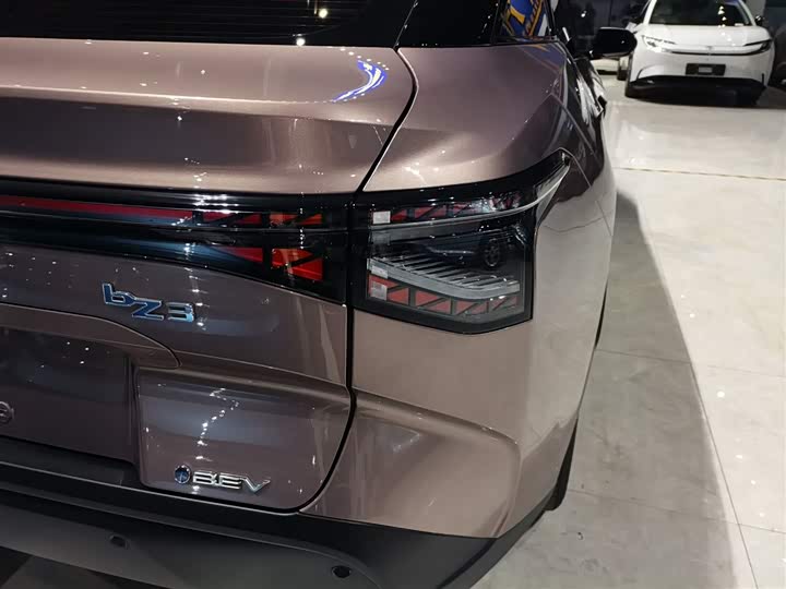 Toyota bZ3 2023 2023款 616km 长续航Premium