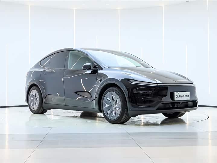 Tesla Model Y 2025 2025款 长续航全轮驱动版