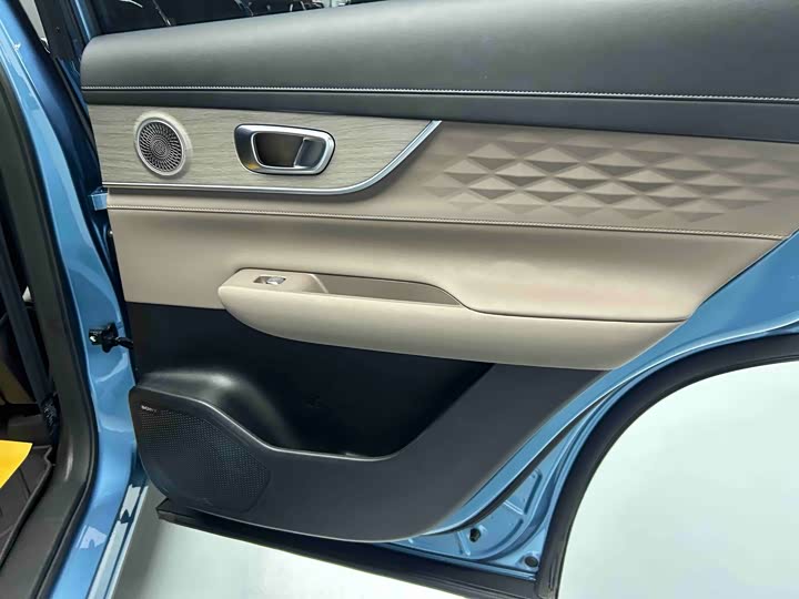 Chery Tiggo 8 Plus C-DM 2025 2025款 1.5T 116km 尊贵型 5座