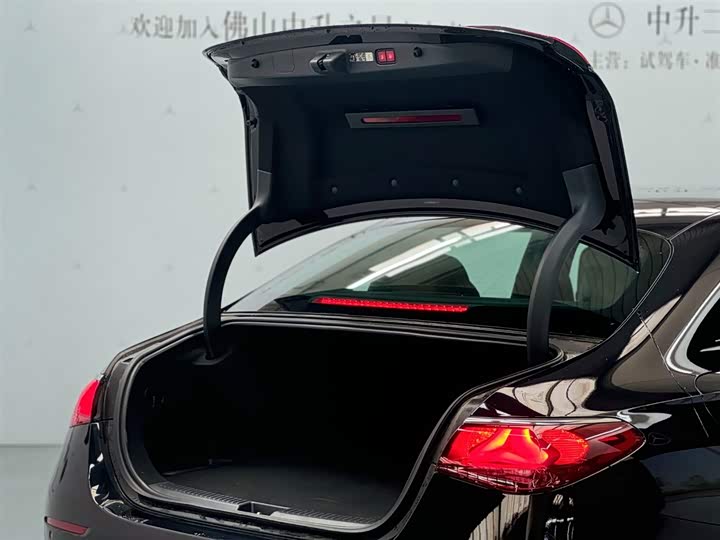 Mercedes-Benz E-Class Hybrid 2024 2024款 E 350 e L 插电式混合动力轿车