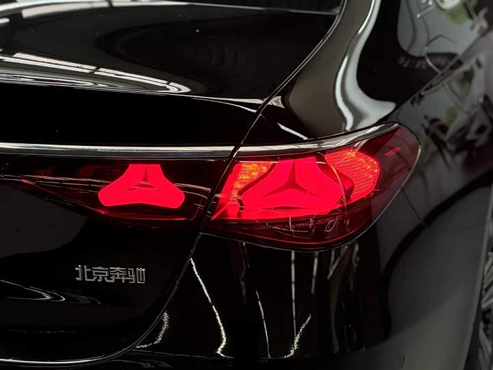 Mercedes-Benz E-Class Hybrid 2024 2024款 E 350 e L 插电式混合动力轿车