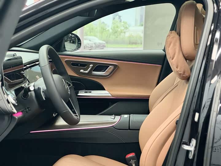 Mercedes-Benz E-Class Hybrid 2024 2024款 E 350 e L 插电式混合动力轿车