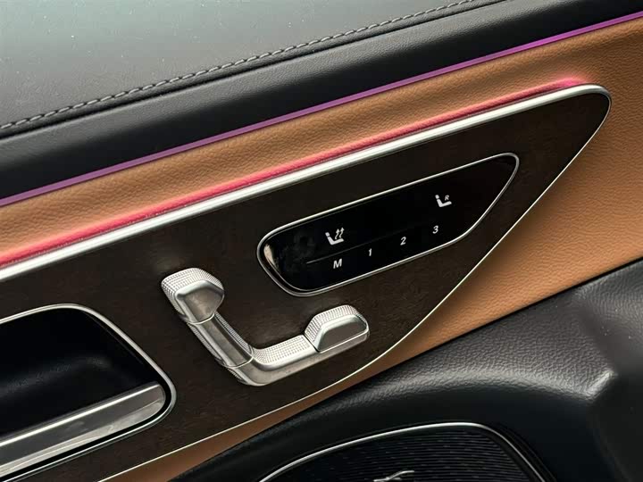 Mercedes-Benz E-Class Hybrid 2024 2024款 E 350 e L 插电式混合动力轿车