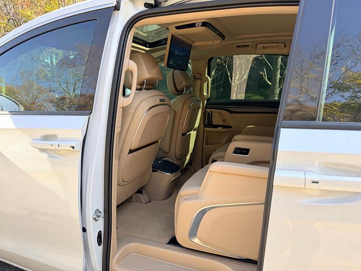 Buick GL8 Hybrid 2025 2025款 陆尚 尊享版 7座